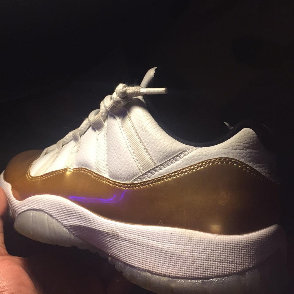 Air Jordan 11 Men Retro Low 'Closing Ceremony